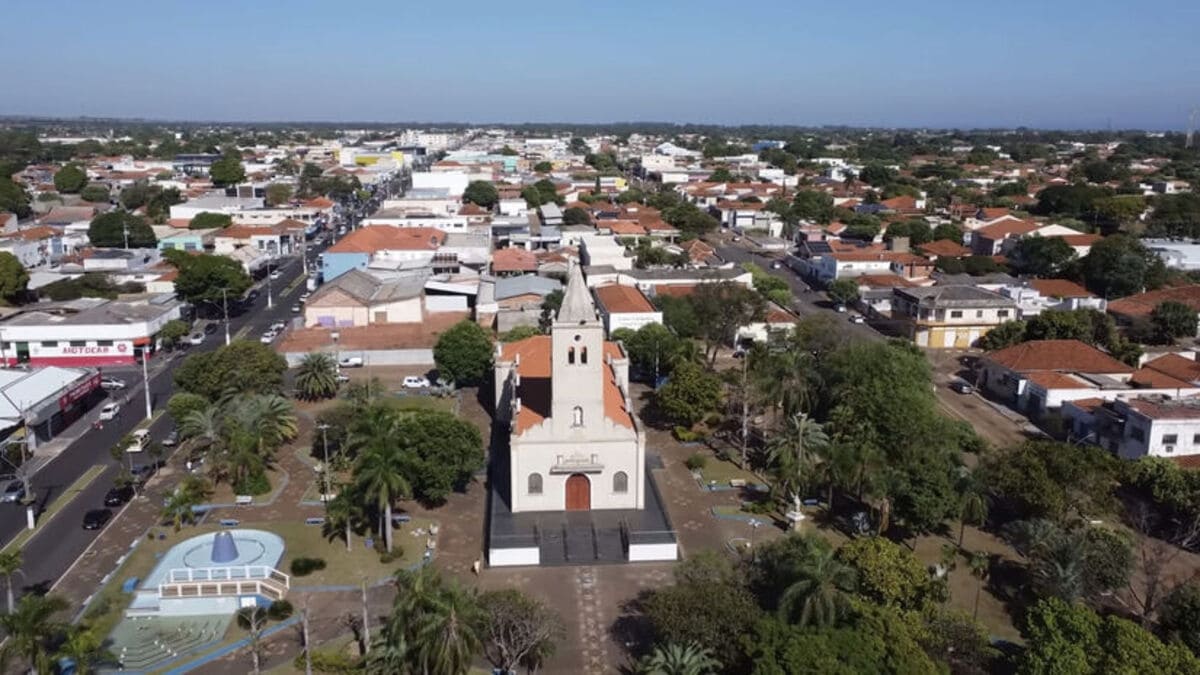 O município conta com aproximadamente 39 mil habitantes, segundo o último levantamento do censo do IBGE em 2022 - Reprodução/YouTube
