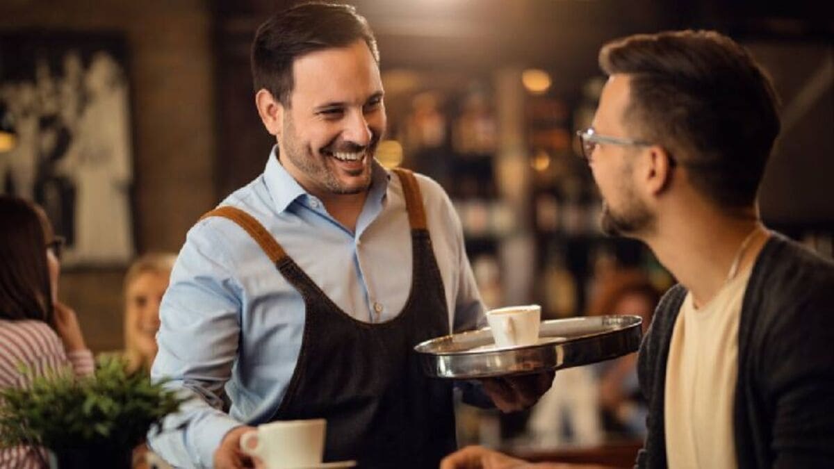 Pequenos gestos durante a refeição podem revelar traços importantes da personalidade Freepik