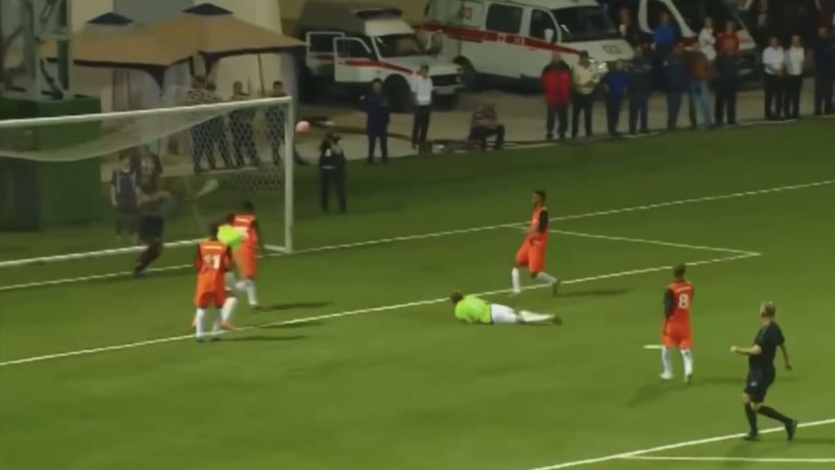 Momento de êxtase em jogo decisivo da FIFA alternativa - Reprodução/YouTube Última Divisão