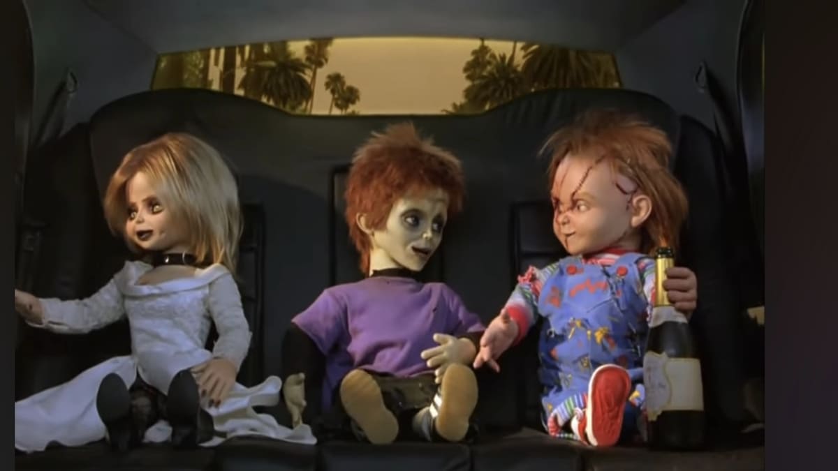 O Filho de Chucky / A Semente de Chucky (2004) está no Star+ e na Netflix, mostrando o herdeiro do casal de bonecos. - Reprodução/YouTube