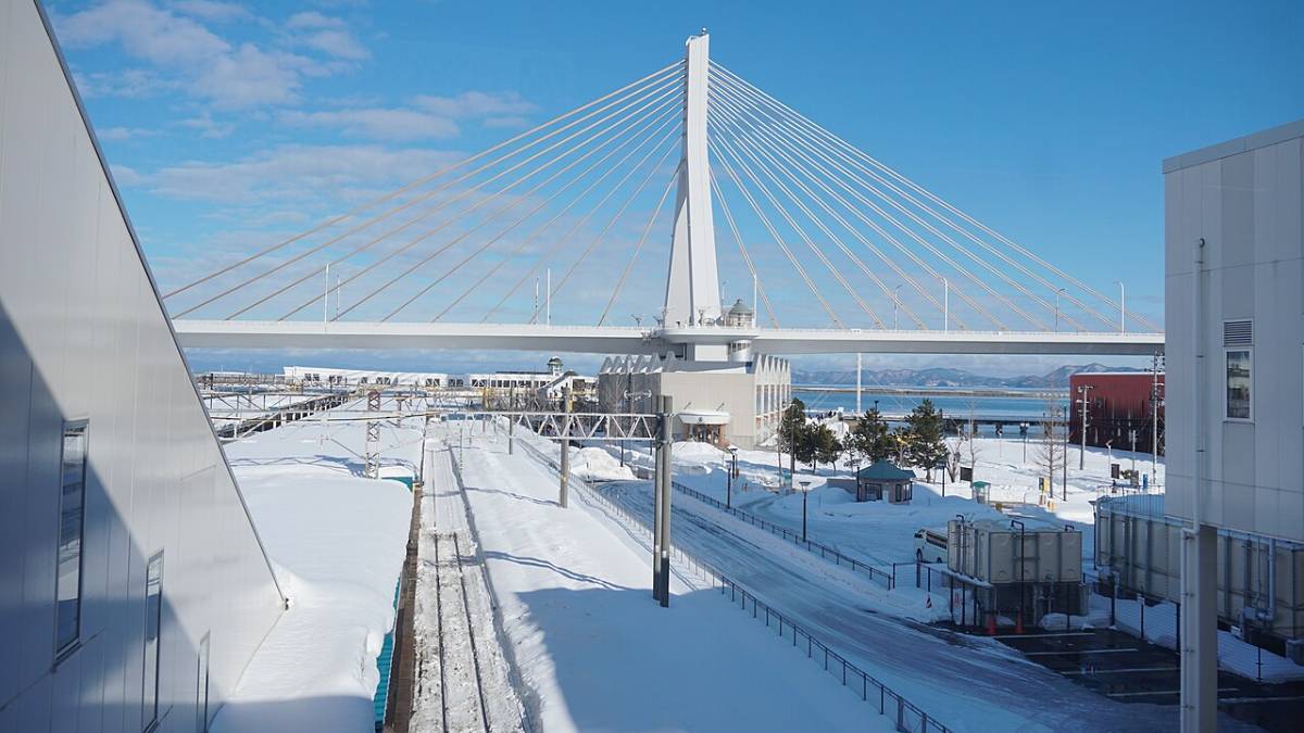 Aomori é considerada a cidade que mais recebe neve no mundo (Fotos:掬茶/Wikimedia)