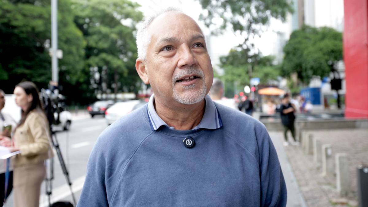 "Eu acho que São Paulo é um lugar maravilhoso, só que as coisas tem muito custo. Para se divertir em São Paulo, tudo é pago, né? Então a gente precisa ter coisas mais assim de graça, gratuitas, acessíveis. Por exemplo, domingo na Paulista é um dia maravilhoso, porque não não se cobra nada. Você anda, brinca, é, passeia e não paga nada. Então, falta um pouco disso em São Paulo. Coisas gratuitas que você possa ter no dia a dia ou nos finais de semana que agreguem família, as pessoas no dia a dia", informa o produtor Maurício.