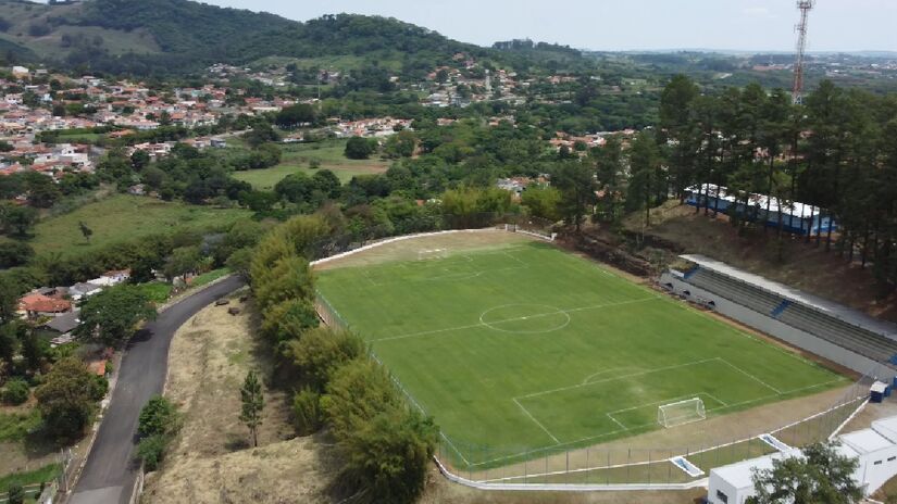 O recém-criado Parque Estadual Águas da Prata (PEAP), também é um ponto importante com uma área de 50,43 ha que atende às finalidades culturais, de preservação dos recursos naturais, com uma vista de tirar o fôlego - (Reprodução/YouTube)