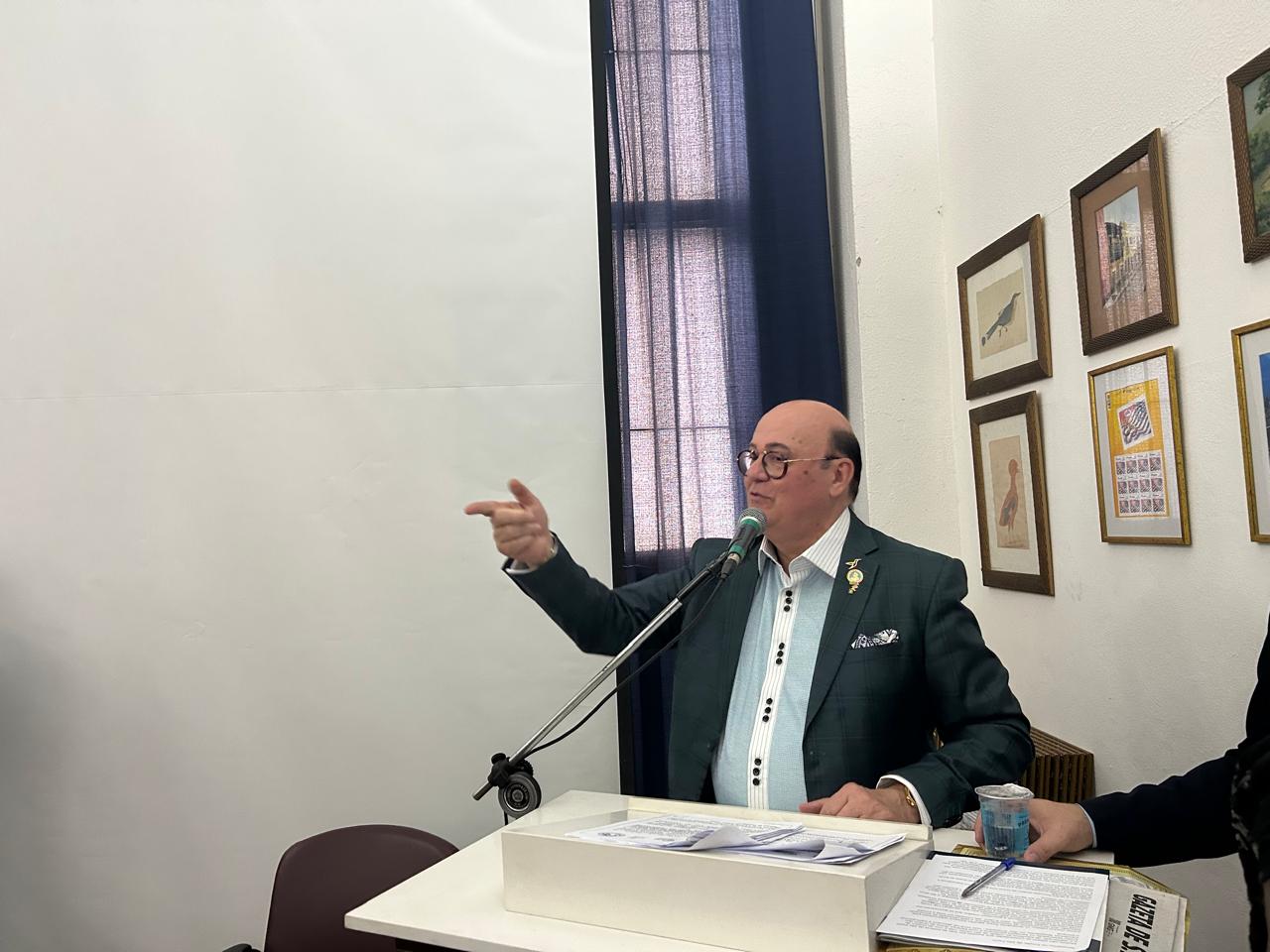 O presidente da API, Sérgio Redó, apresentou a cerimônia/Bruno Hoffmann