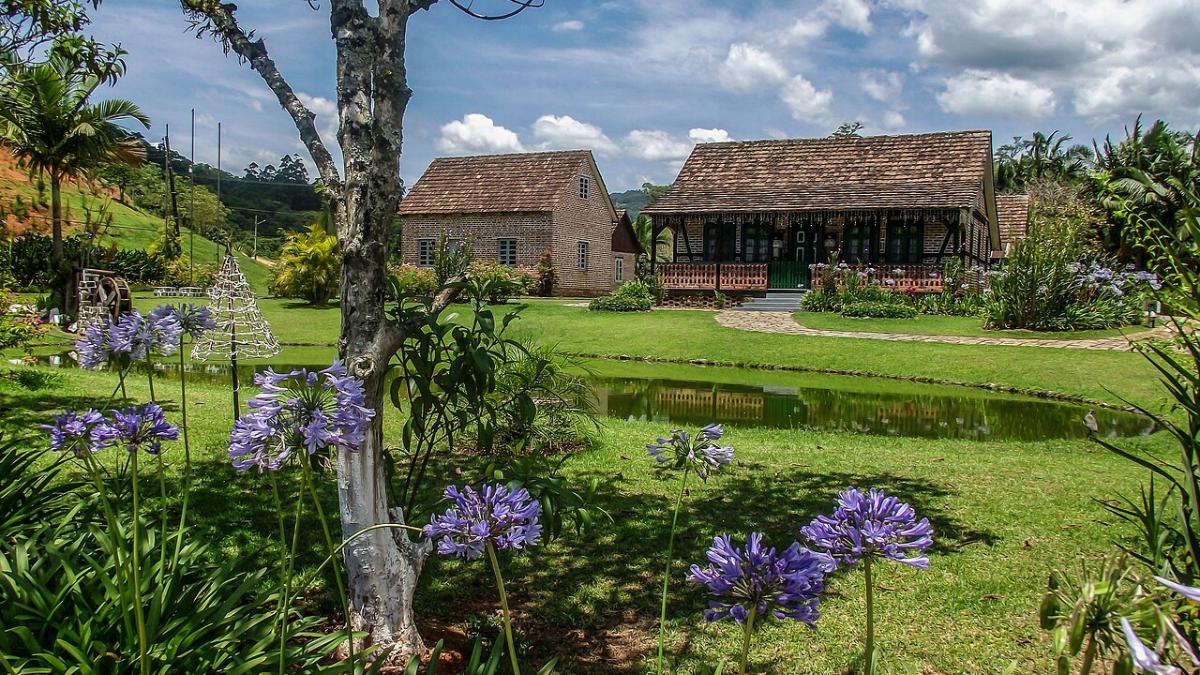 Conhecido como a 'Alemanha brasileira', o município mantém vivos muitos traços da cultura europeia, perceptíveis na arquitetura, nas festas típicas, na culinária e até no ensino escolar (Marinelson Almeida/Wikimedia Commons)