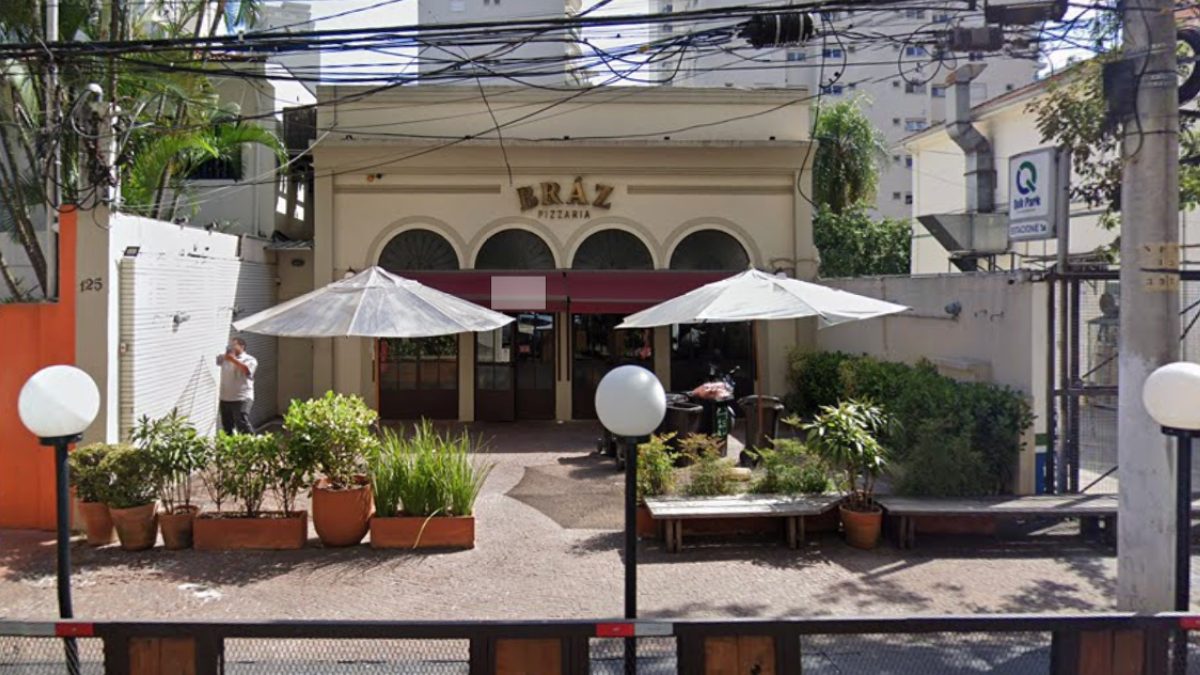 Tradicional no bairro, a unidade reúne grande volume de avaliações e chama atenção pela qualidade das pizzas e pelo salão sempre movimentado.