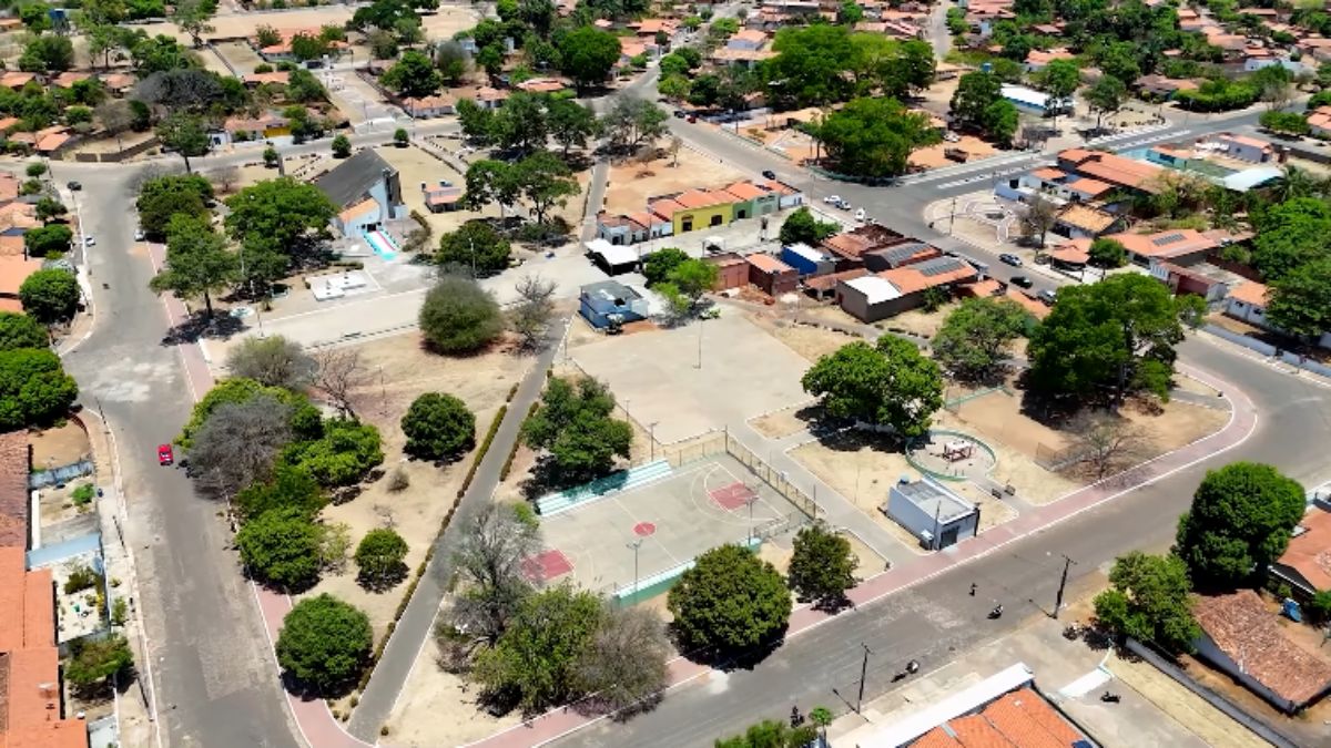Hoje, Nova Iorque tem cerca de 4.320 habitantes distribuídos em uma área de aproximadamente 978 km², segundo o IBGE