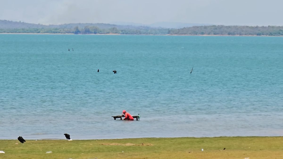 A cidade é banhada pelo rio Parnaíba e conta com uma praia artificial conhecida como Praia do Caju (Fotos: Reprodução YouTube)