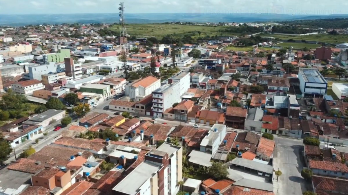 Além disso, o perfil tranquilo e as temperaturas mais amenas chamam a atenção de aposentados que buscam um lugar mais calmo para morar (Fotos: Reprodução/Youtube)