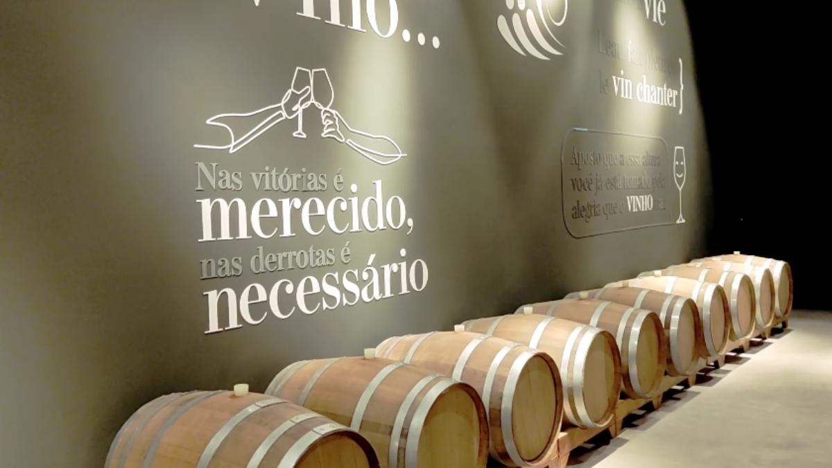 Foi na Vinícola Peterlongo, em Garibaldi, que nasceu o primeiro espumante brasileiro, fato que consolidou a tradição local e impulsionou o turismo ligado à bebida
