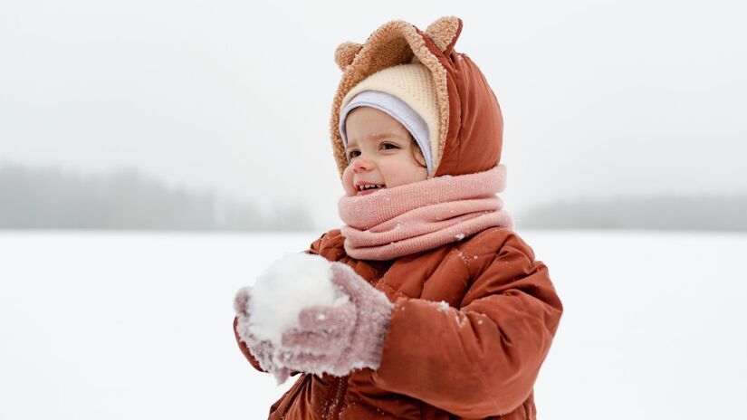 Os bebês que chegam ao mundo nos meses mais frios enfrentam um começo de vida mais desafiador (Fotos: Freepik)