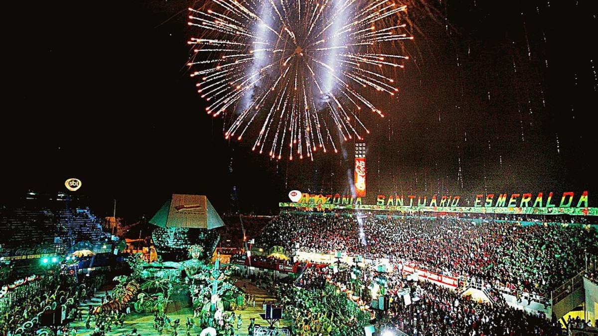 A ilha de Parintins chama atenção nacional no último fim de semana de junho, quando recebe o Festival Folclórico de Parintins (Foto: Ricardo Stuckert PR/Wikimedia Commons)