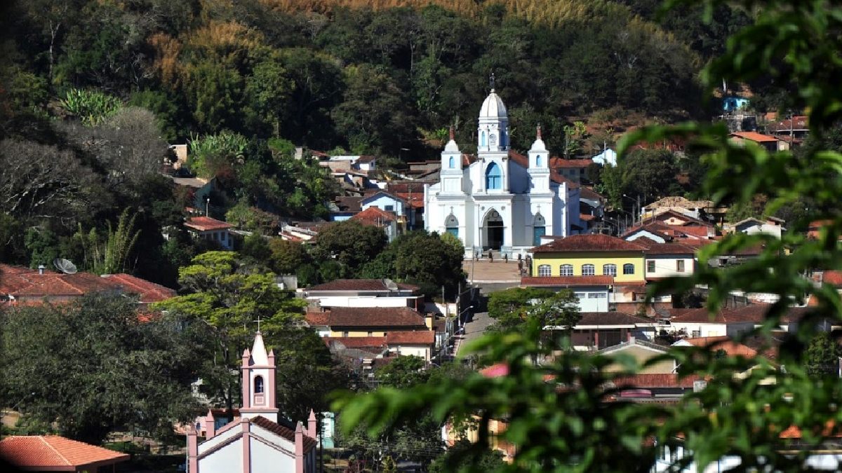 É uma cidade conhecida pela tranquilidade. Imagem: Levizoca/Wikimedia Commons