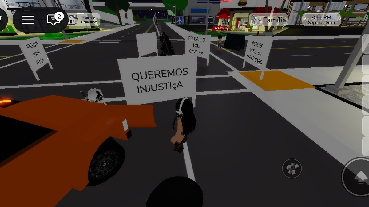 Redes sociais estavam tomadas por prints do jogo on-line, em que, supostamente, crianças ou jogadores que se passavam por elas protestavam com seus personagens e cartazes