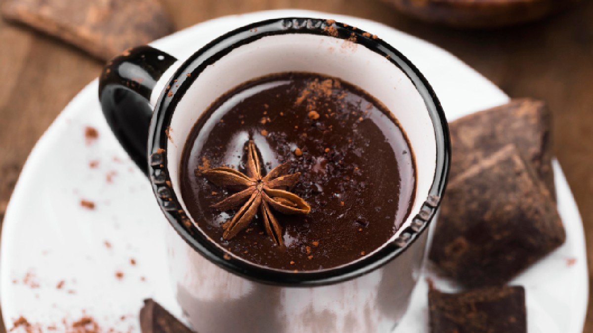 As receitas mais populares de chocolate-quente acabam dissolvendo seus benefícios com produtos pouco saudáveis
