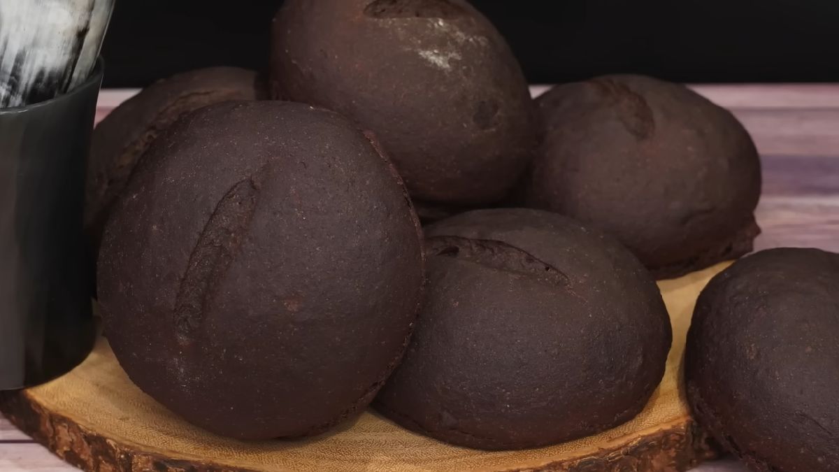 5° lugar para os blodplats, da Suécia (Foto: Tasting History with Max Miller / YouTube)