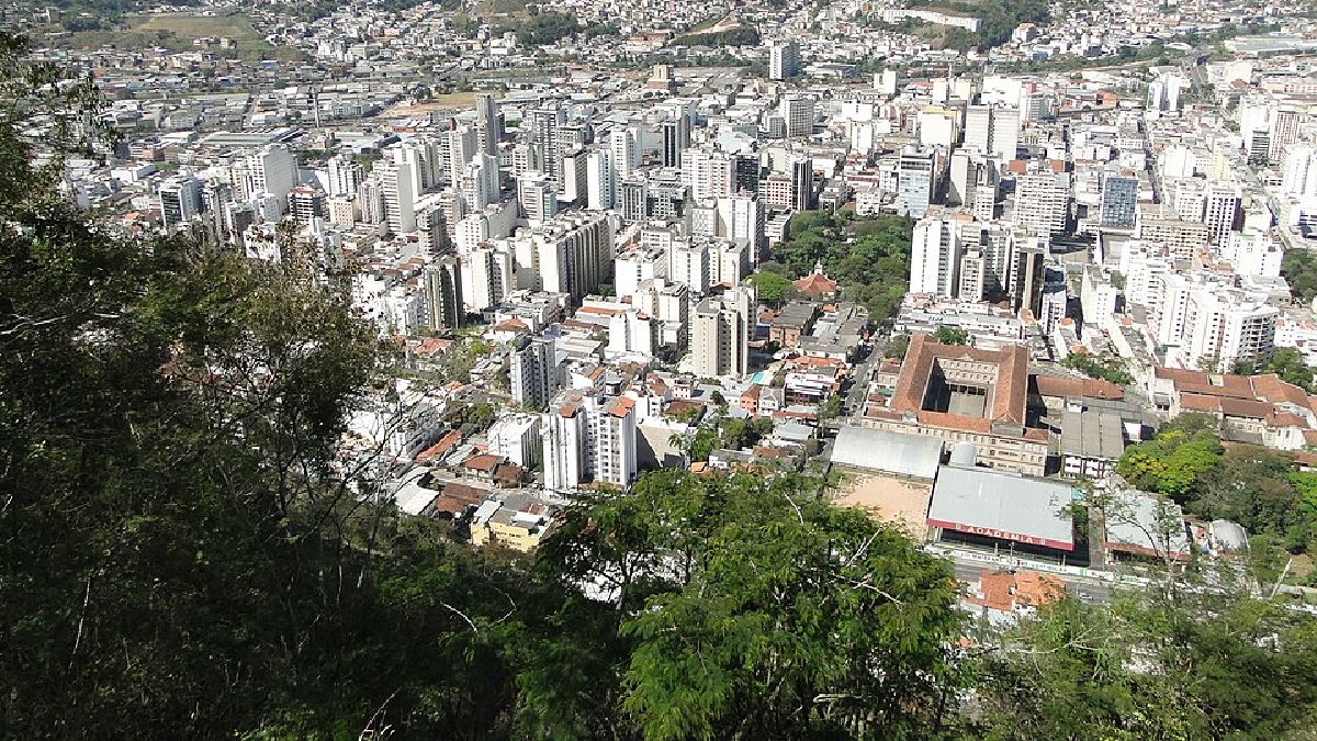 O apelido 'Manchester Mineira' ganhou força no século 19, quando Juiz de Fora virou referência industrial em Minas com as primeiras grandes fábricas têxteis do estado (Foto: Rcandre / Wikimedia Commons)