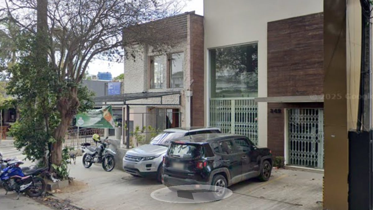 Com proposta mais enxuta, a pizzaria aparece com nota máxima no Google e comentários que destacam sabores criativos, como a pizza de abobrinha com limão. 