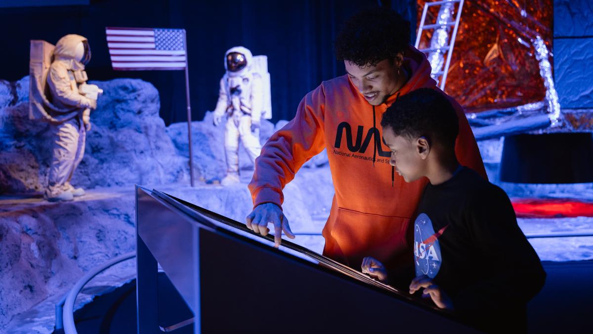 A Space Adventure é uma exposição permanente que acontece em Balneário Camboriú (SC) e Canela (RS), em parceria com a Nasa
