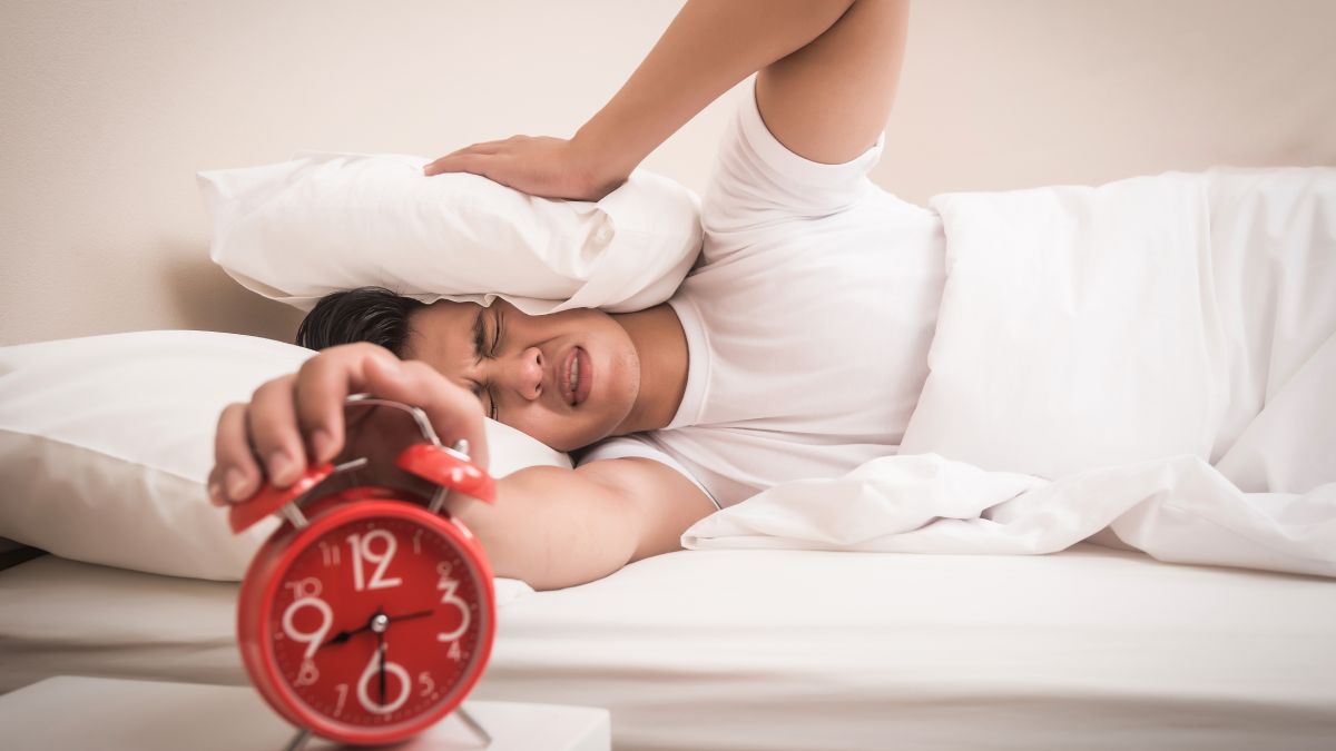 já que o aumento da temperatura corporal e os sintomas da gripe dificultam a manutenção de um sono profundo e contínuo (Fotos: Freepik)