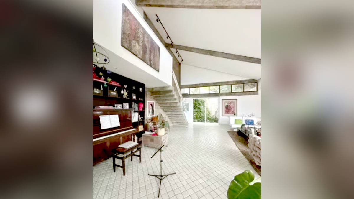 Estrutura possui 667 metros quadrados e chama a atenção pela vista privilegiada para o mar e para a Pedra da Gávea