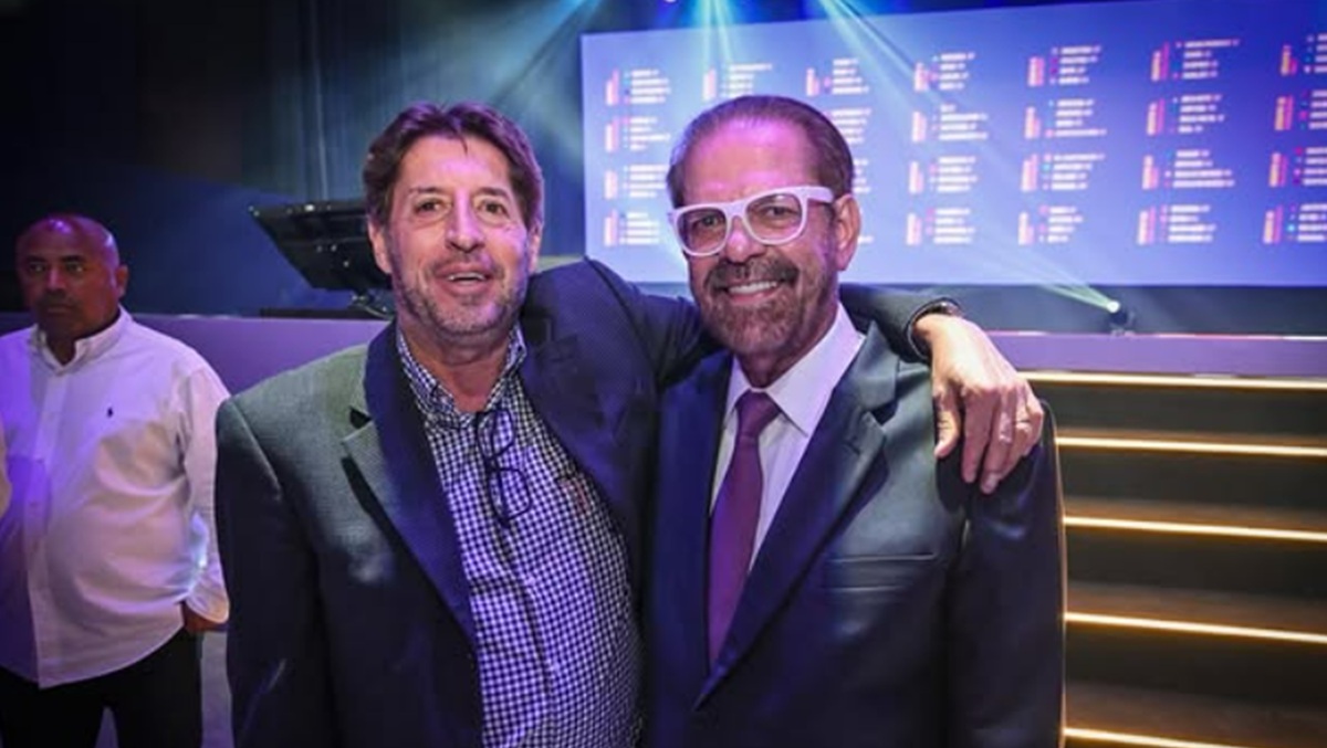 O presidente da SAF, Edson Faleiros, com o presidente da FPF, Reinaldo Carneiro Bastos/Ricardo Corsi/Ag. Paulistão