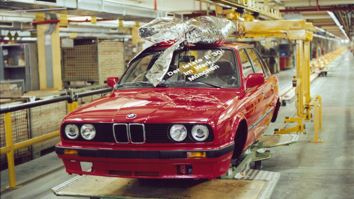 Na fábrica de Munique, o Série 3 ajudou a introduzir automação avançada e robôs industriais na produção automotiva europeia | Divulgação