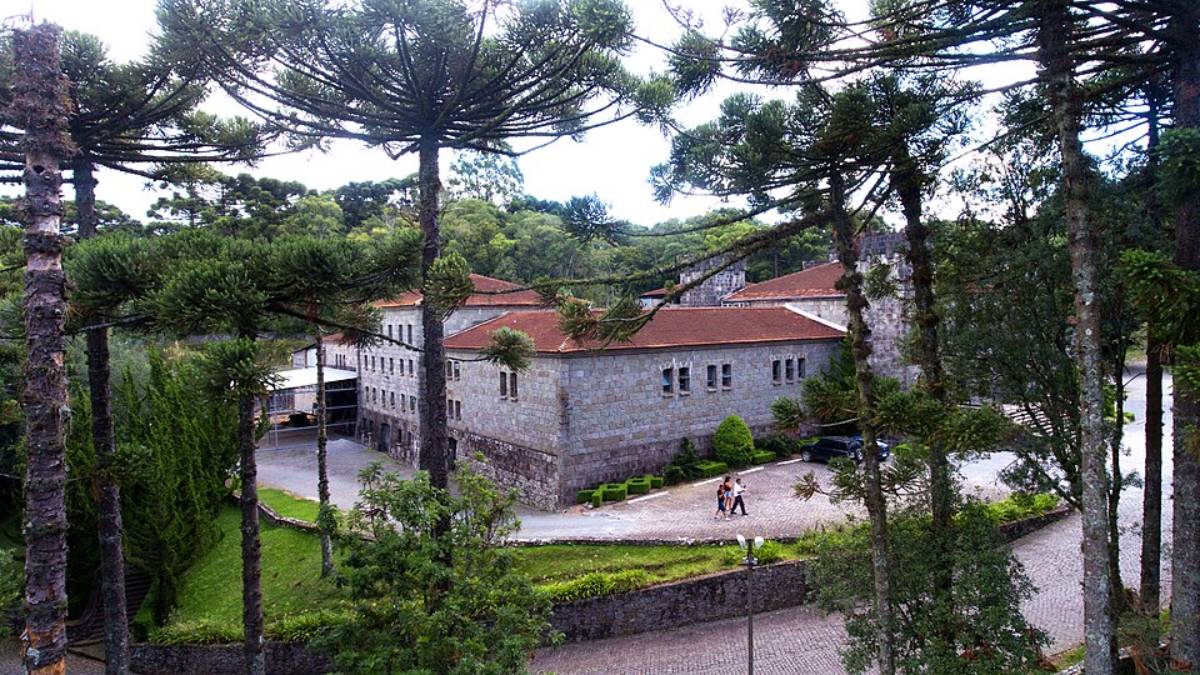 A cidade lidera o ranking do Índice de Sustentabilidade da Limpeza Urbana (ISLU), entre municípios brasileiros com mais de 250 mil habitantes, superando grandes capitais e cidades do litoral (Foto: MTur Destinos/Wikimedia Commons)