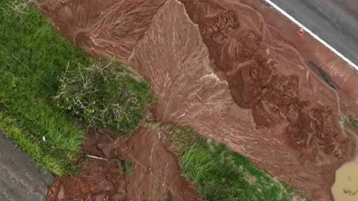 O deslizamento ocorreu entre os quilômetros 202 e 204 da rodovia /Reprodução/@scdrones_