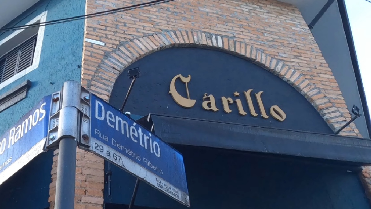 Carillo - Administrada atualmente pelos irmãos Guilherme e Gabriel Carillo, esta padoca mooquense aberta desde 1912 mantém o zelo na produção de pizzas, doces e pães italianos - (Reprodução)