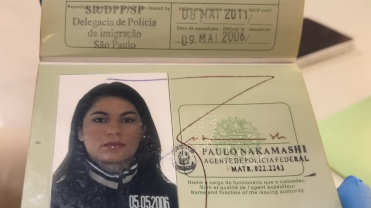 Passaporte foi encontrado após retornar de uma temporada de trabalho fora de casa. - Reprodução/Leo Dias TV