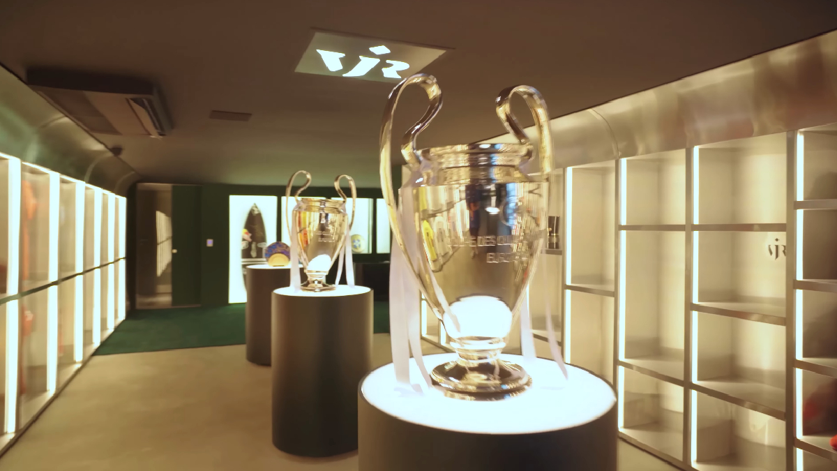 Sala de trofeus de Vinícius Junior. Foto: reprodução/Youtube