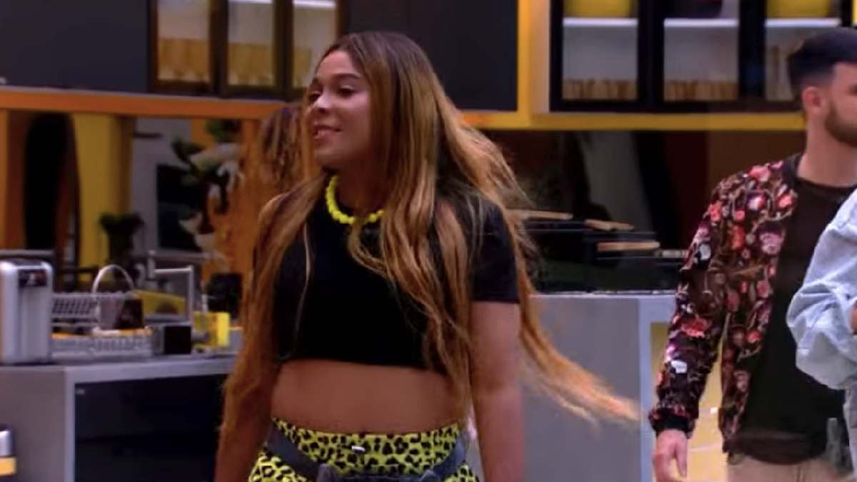 "Hoje começa oficialmente e já tem vídeo completo no meu canal contando a minha participação, o link tá nos stories e mais tarde quando começar de fato o programa, vou fazer uma live aqui no meu insta pra gente analisar a Bianca Andrade meninas tutupom um beijo e essa foi minha intensa participação no programa não me arrependo de nada, só gratidão de agradecimento tutupom"
