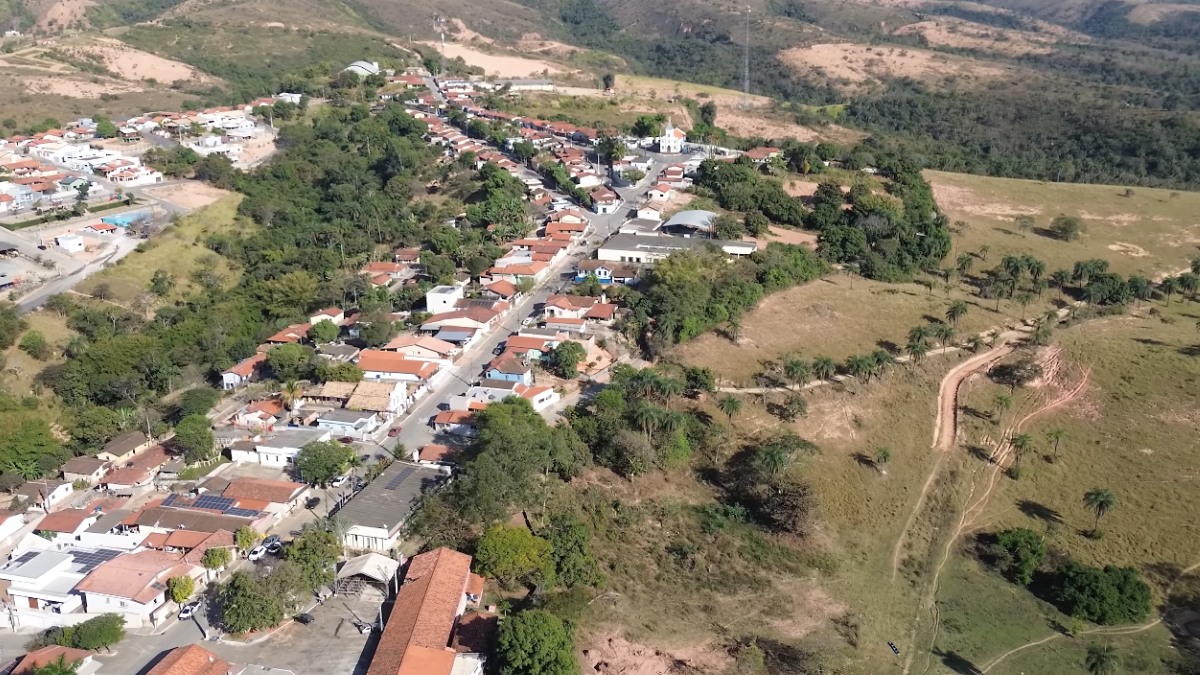 1. Serra da Saudade, em Minas Gerais, ficou conhecida nacionalmente por ser a menor cidade do Brasil em população.