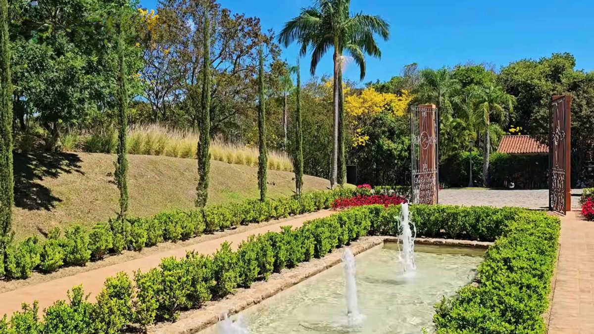 A cerca de 200 km da cidade de São Paulo, município une fazendas históricas, café de altitude e atrações no centro. Foto: reprodução/YT