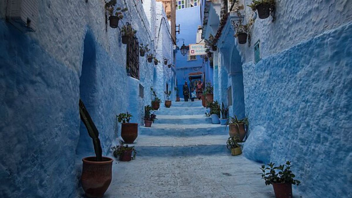 Referência no turismo urbano, Chefchaouen reúne pontos turísticos que cabem bem em um roteiro a pé (Foto: Buiobuione/Wikimmedia Commons)