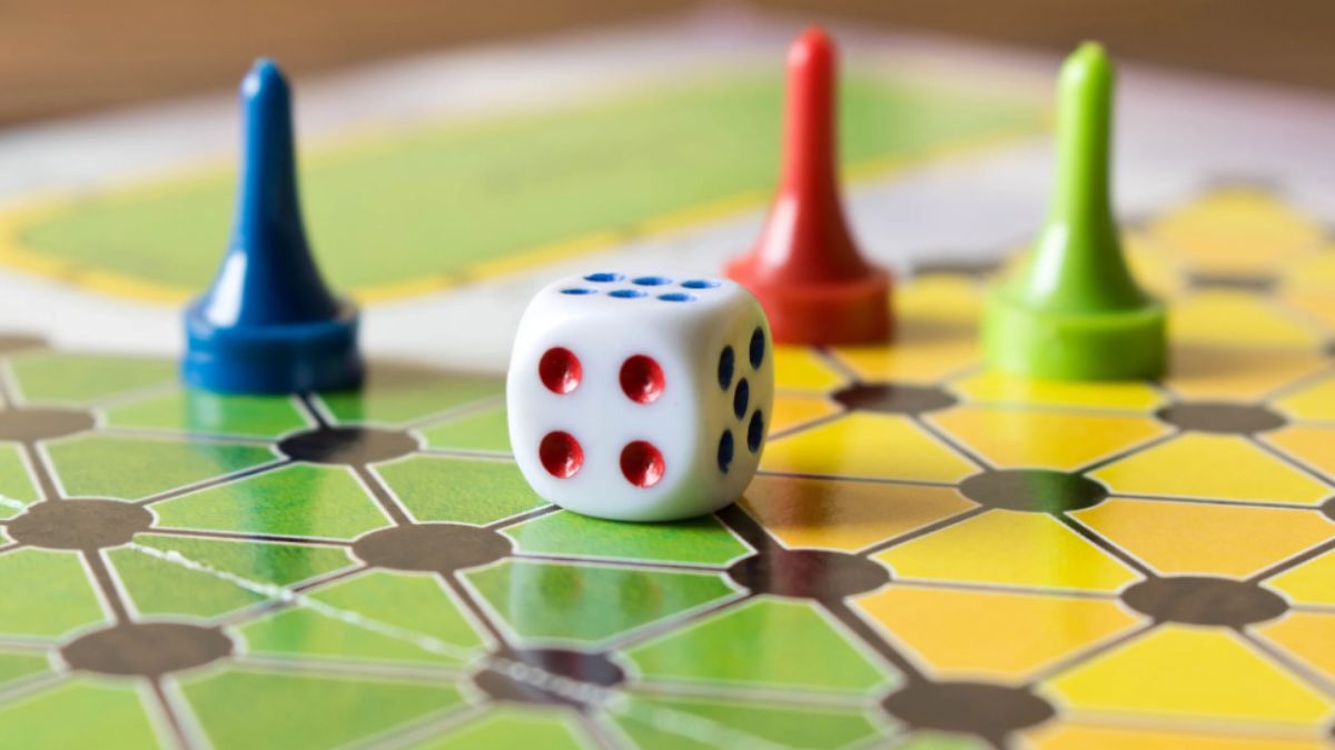 Descubra como os jogos de tabuleiro podem ser aliados poderosos na saúde da sua memória e na prevenção do Alzheimer. - Foto/Getty Imagens