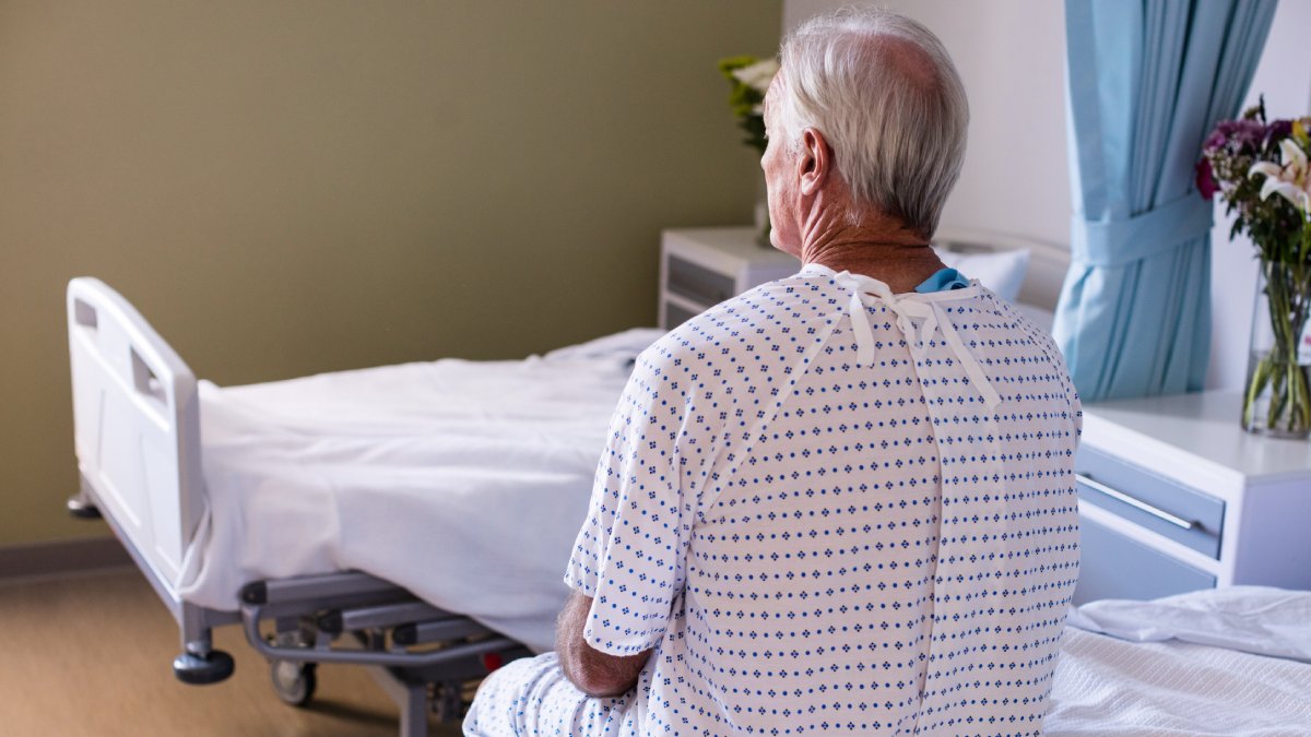 Em média, cada paciente usava sete medicamentos por dia, e alguns preventivos podem trazer mais riscos do que ganhos no fim da vida