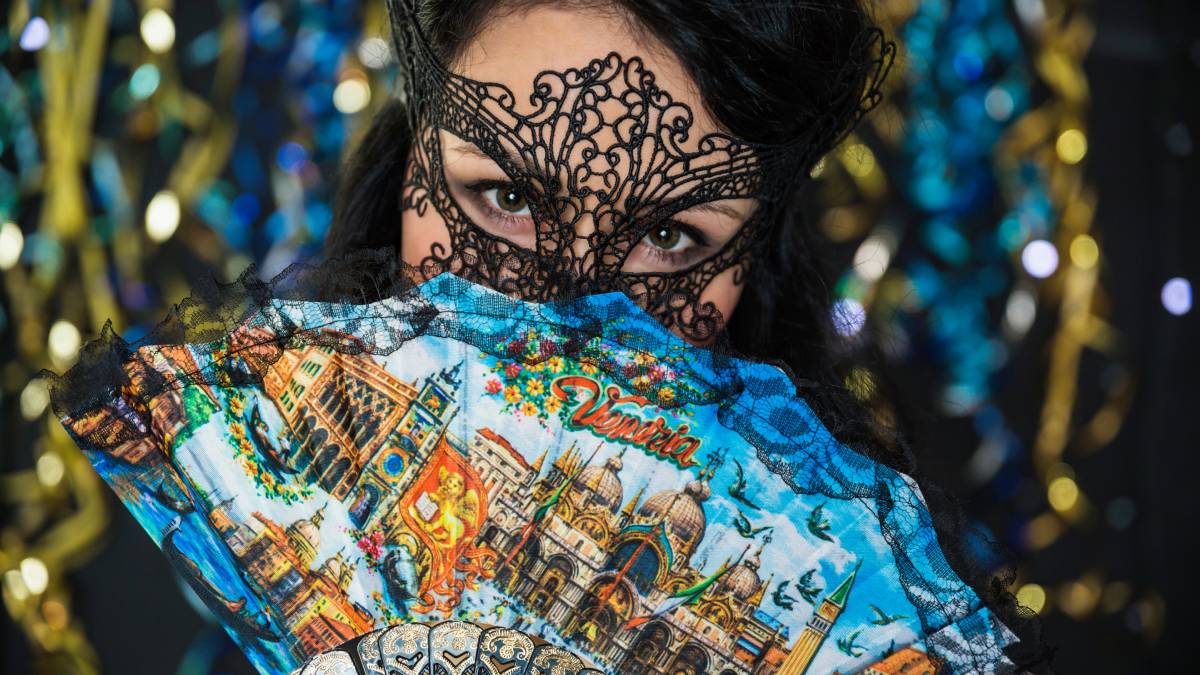 Para muitos, a escolha também é uma forma de mostrar personalidade, estilo e até familiaridade com as tendências de moda do ano (Fotos: Freepik)