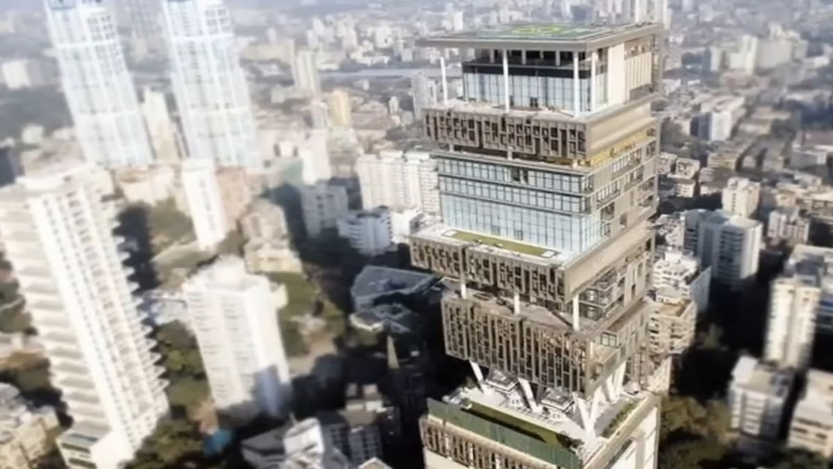 Vista externa da Antilia, com estrutura digna de um arranha-céu - Reprodução/YouTube