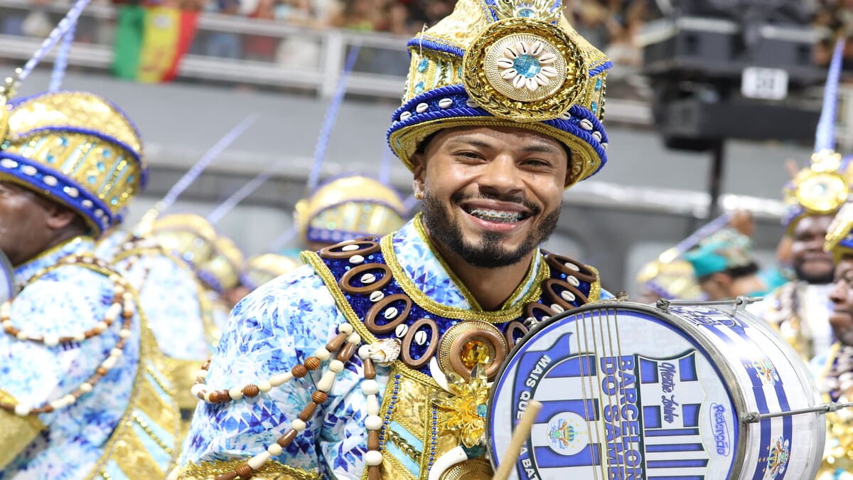 Império de Casa Verde abriu a noite com luxo dourado e referências afro-brasileiras - (liga/SP)