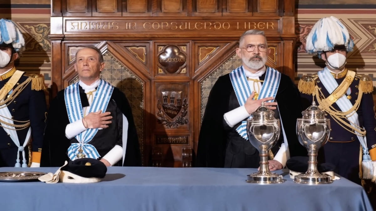 Cerimônia oficial dos Capitães-Regentes durante troca de mandato semestral