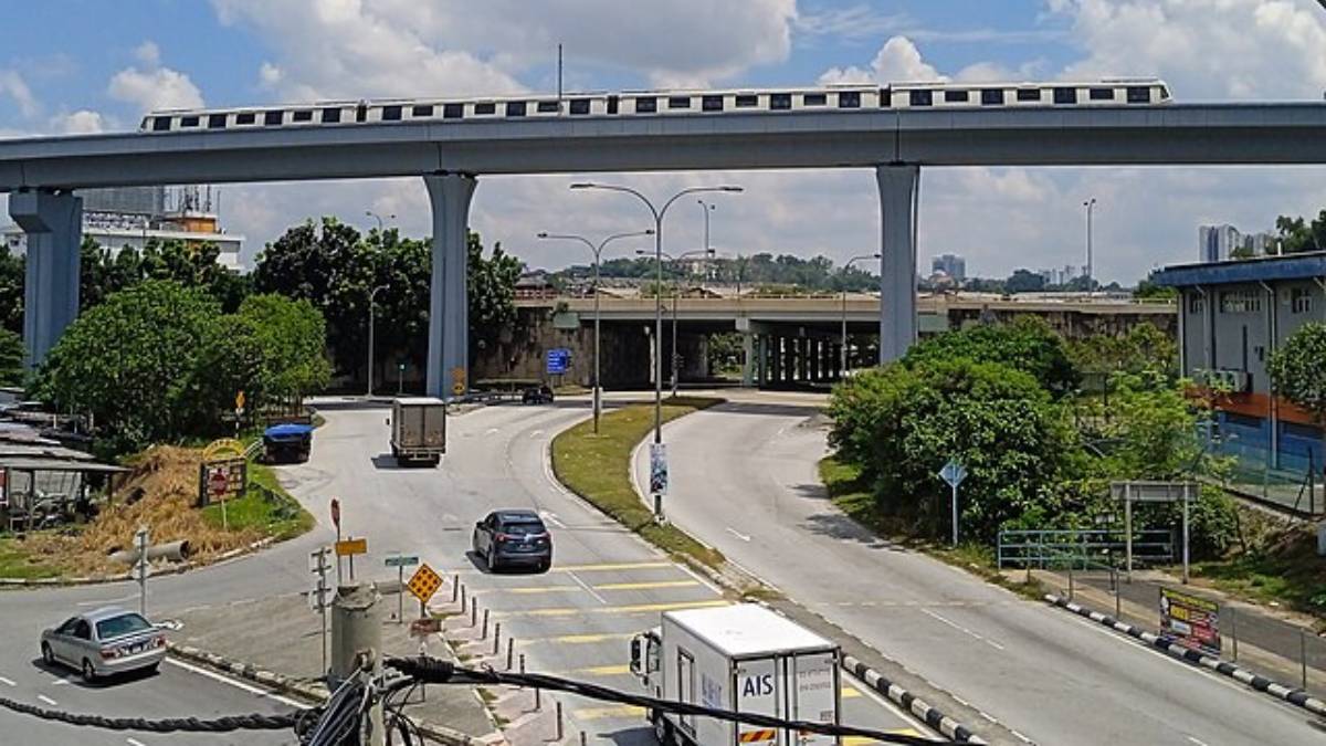 Projeto piloto busca reduzir acidentes em rodovias com pouca iluminação pública (Foto: Wiki Farazi/ Wikimedia Commons)