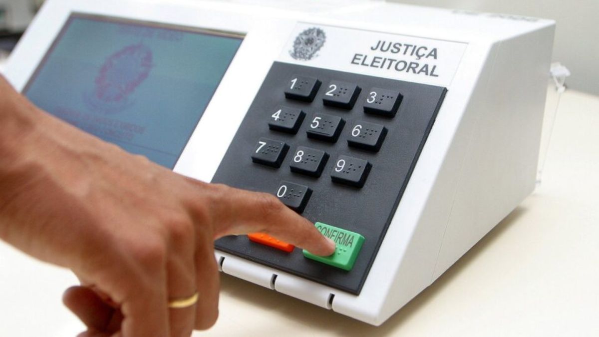 Multas acumuladas que hoje mantêm 5 milhões de títulos cancelados no país. Thiago Gadelha/SVM