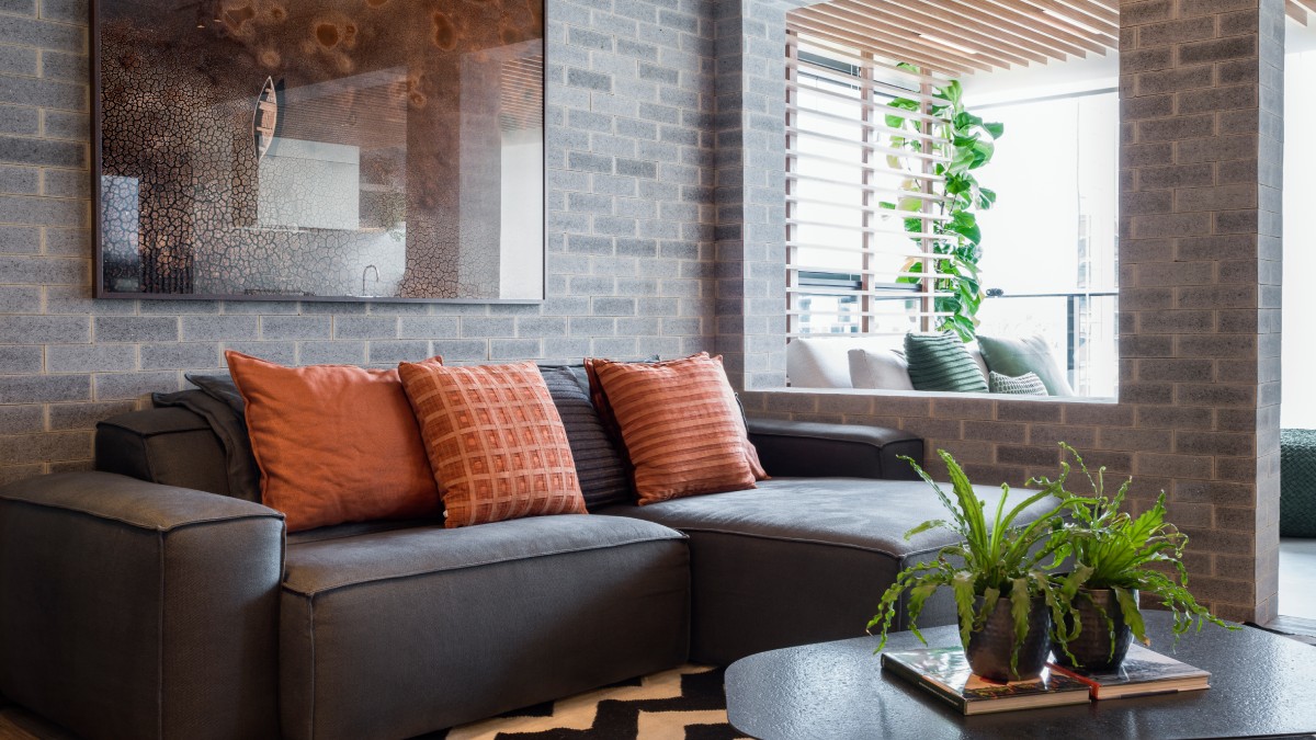 2. Em Pinheiros, o apê de 60 m² ganha cara contemporânea com estética sóbria. Foto: Divulgação