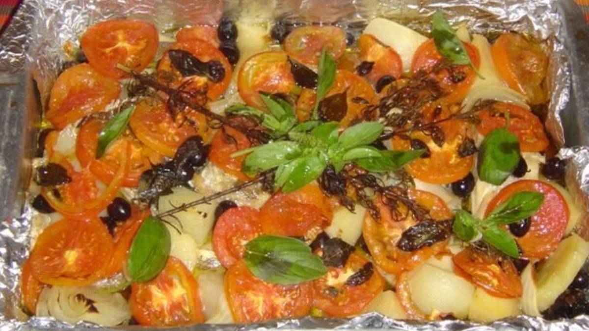 Do forno à mesa, o bacalhau transforma qualquer refeição em momento especial. Foto: Wikimedia Commons