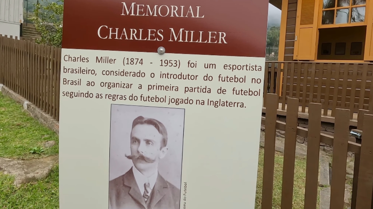 Memorial Charles Miller: um novo espaço anexo ao campo que reúne registros históricos sobre o 'pai do futebol' e a chegada do esporte ao Brasil - (Reprodução/YouTube)