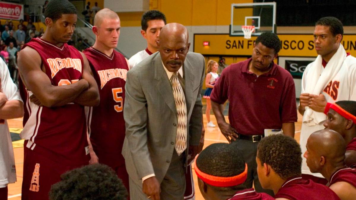 Coach Carter (2005) traz a mensagem de que o sucesso e a superação não devem se limitar ao desempenho esportivo (Foto: Divulgação)