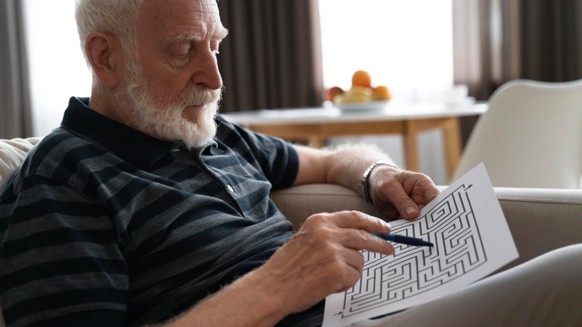 Estudo da University College London aponta que a perda de memória no Alzheimer pode estar ligada a falhas no "modo de repetição" do cérebro
