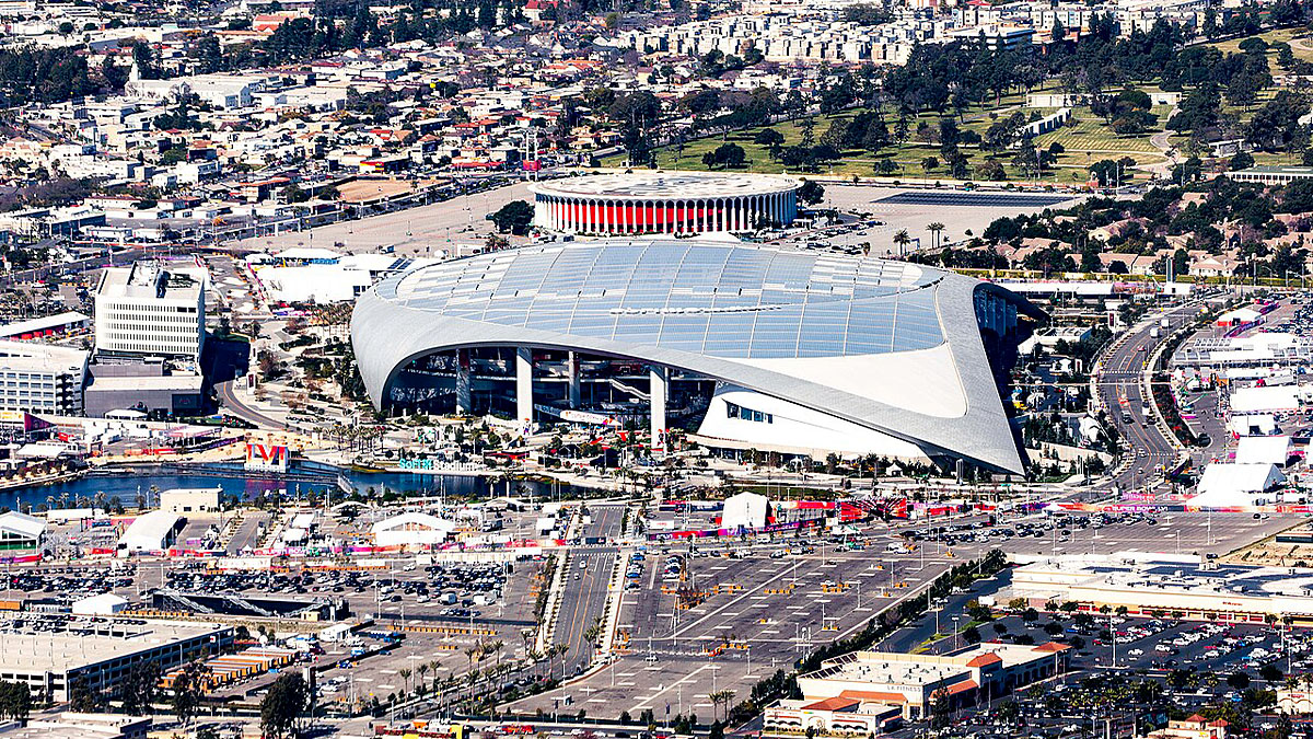Inaugurado no sudoeste da Califórnia em setembro de 2020, o Los Angeles Stadium é o mais novo local escolhido para sediar a Copa do Mundo de 2026. Divulgação/26usicegov/Wikimedia Commons